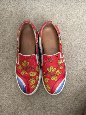 Red Floral Slip-On Sneakers with Yellow Leaf Print - Unknown Brand